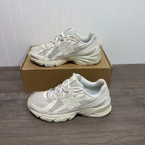 New Balance Women's Off-White Sneakers